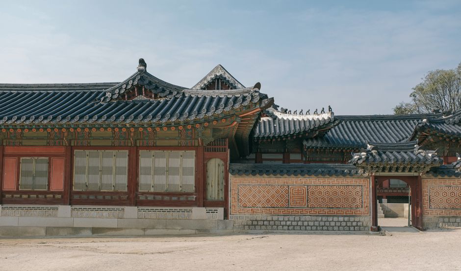Beautiful traditional Korean architecture in Seoul's historic district.